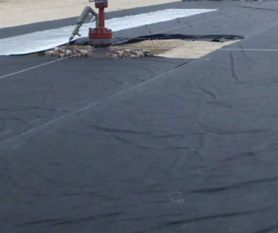 Geomembrana y geotextil